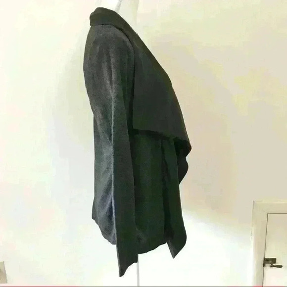 Trina Turk Black & Gray Mixed Media Open Front Drape Jacket - Picture 3 of 7